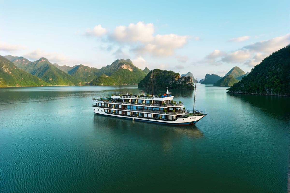 Ha Long Bay Sharing Day Cruise
