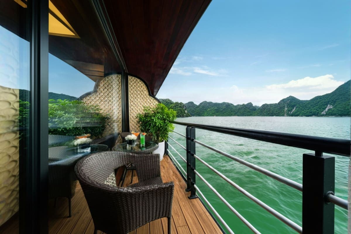 Ha Long Bay Sharing Day Cruise