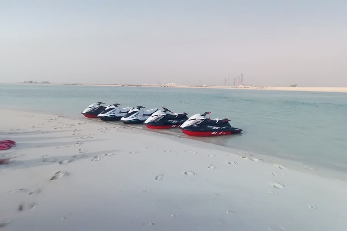 Island Hopping jet ski