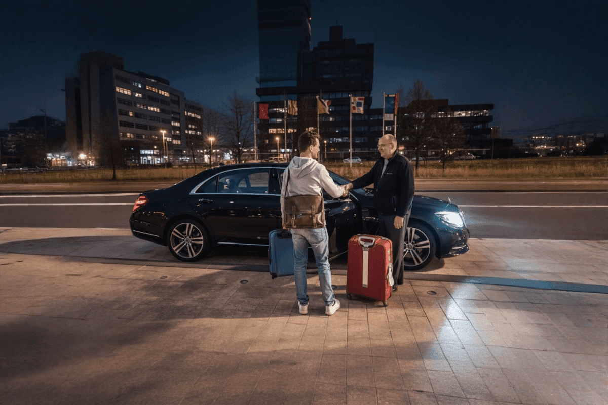 Genting Hotel to Kuala Lumpur Midnight Airport Private transfers