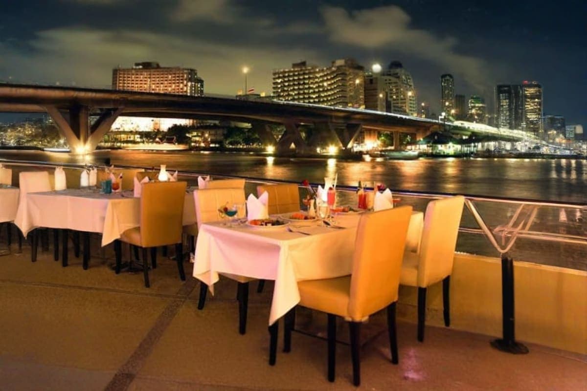 Chaophraya Dinner Cruise