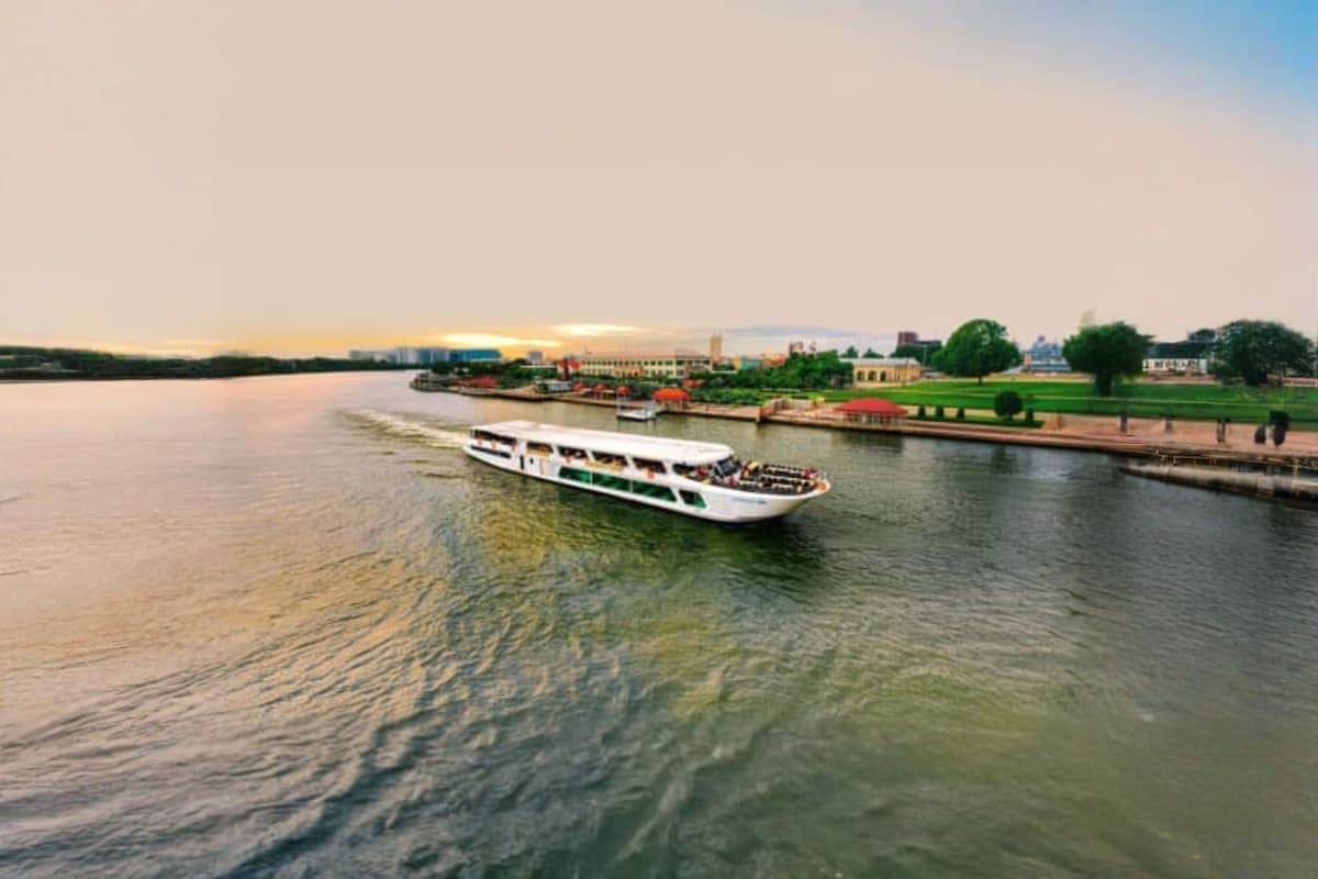 Meridian Cruise
