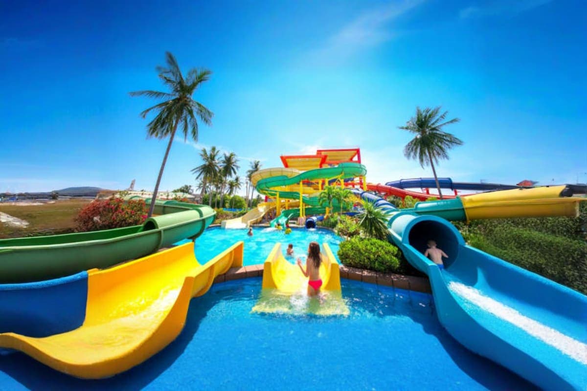 Splash Jungle Water Park