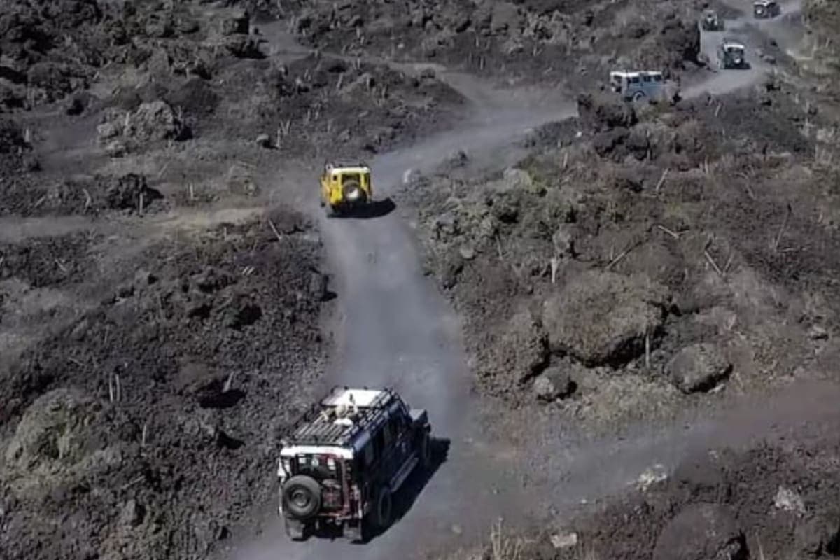 Black Lava Tour