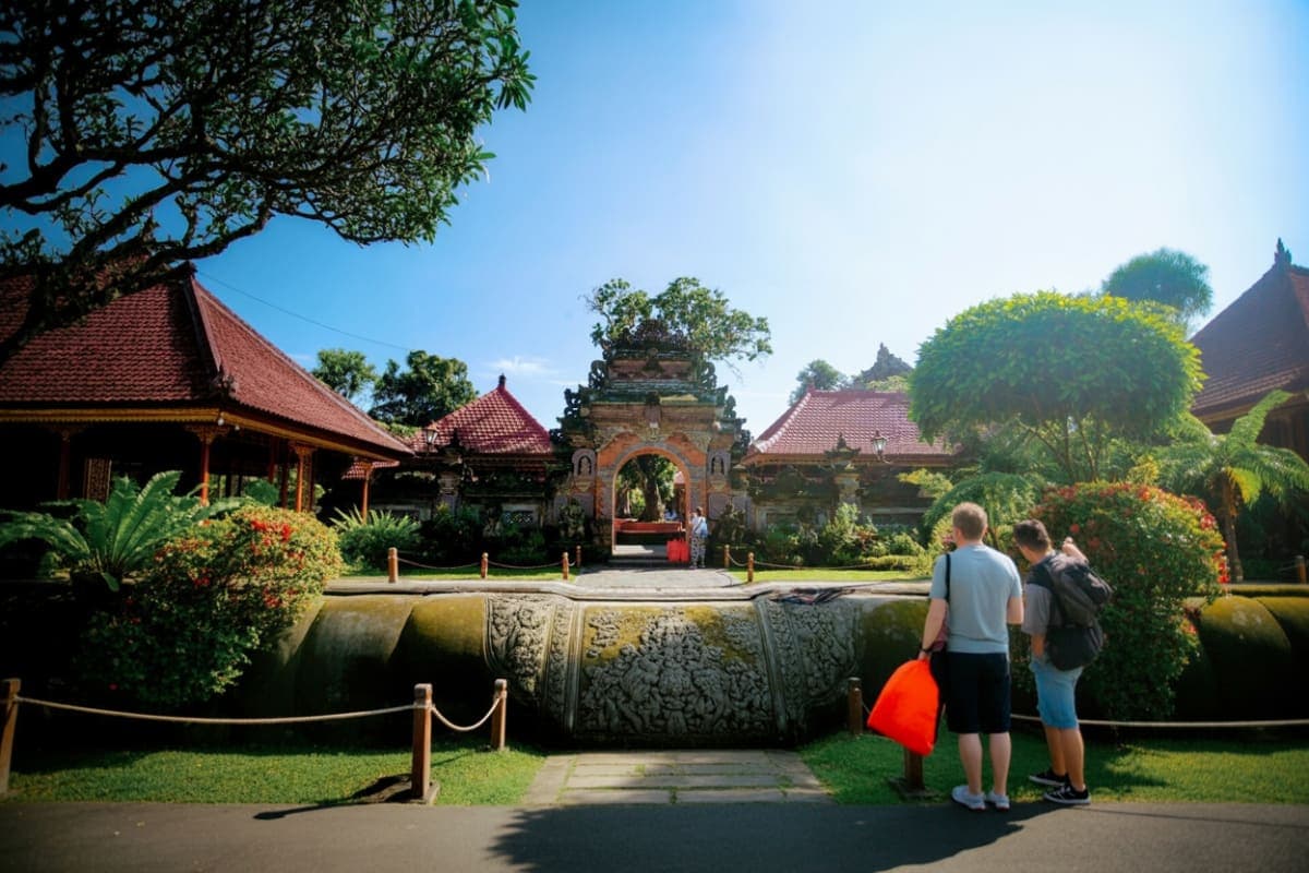 Bali Ubud Palace and Tirta Empul Private Full Day Tour