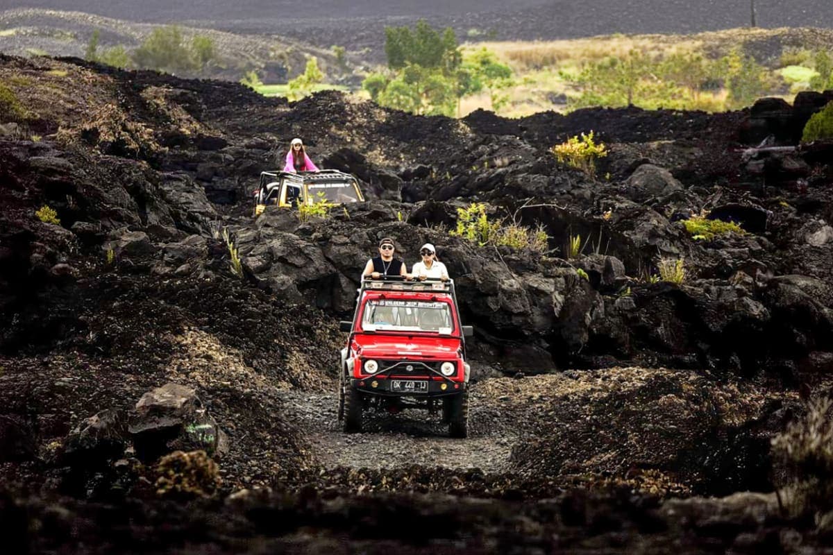 Mount Batur Sunrise Jeep, Café & Photographer Tour
