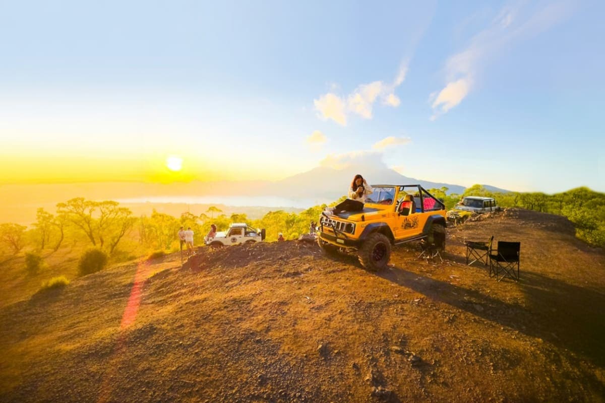 Mount Batur Jeep Sunrise Day Tour With Photographer