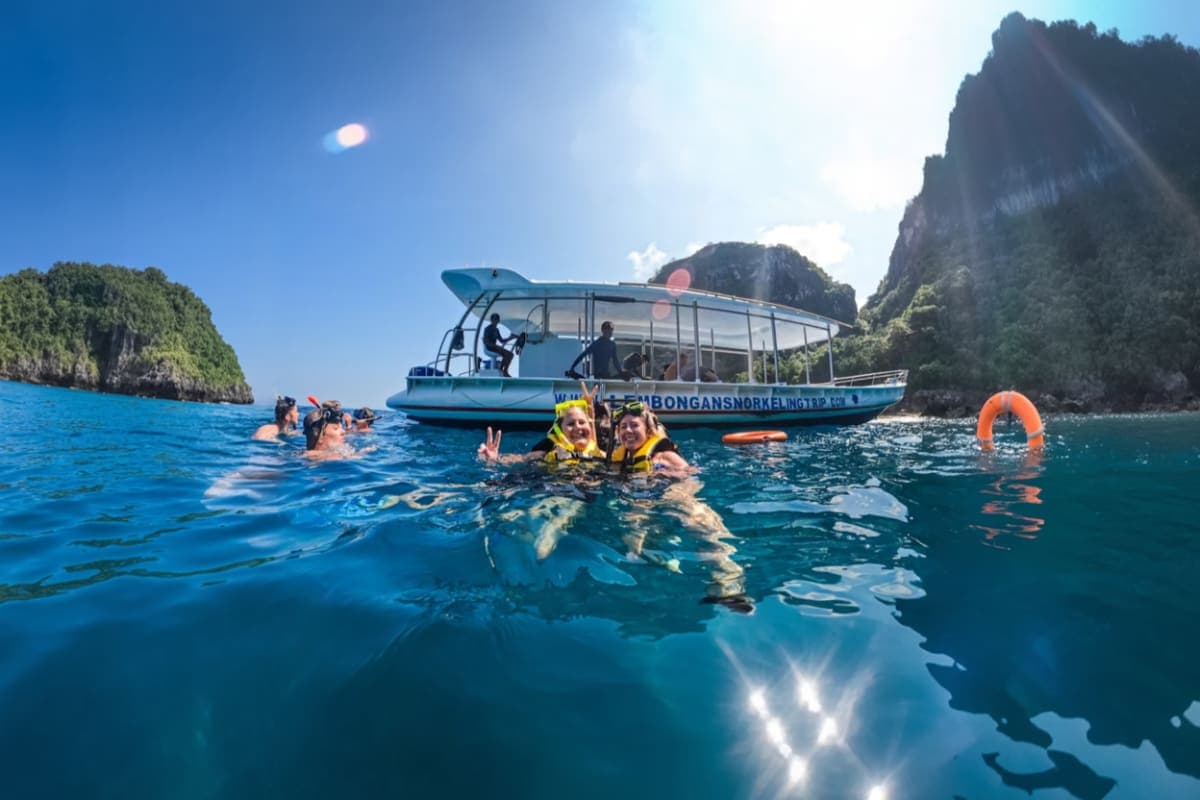 Nusa Penida Snorkeling & Land Tour by Premium Shared Speedboat