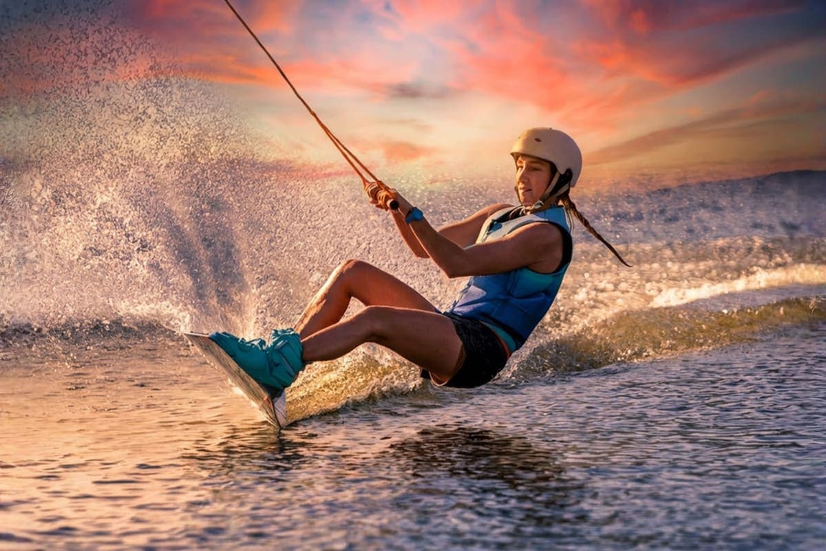 WakeBoarding in Abu Dhabi