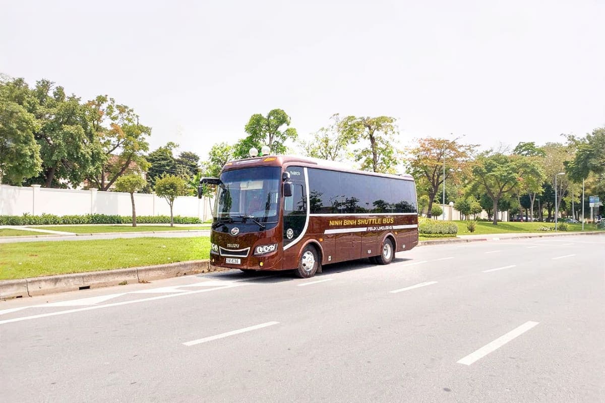 Hanoi to Ninh Binh intercity transfer