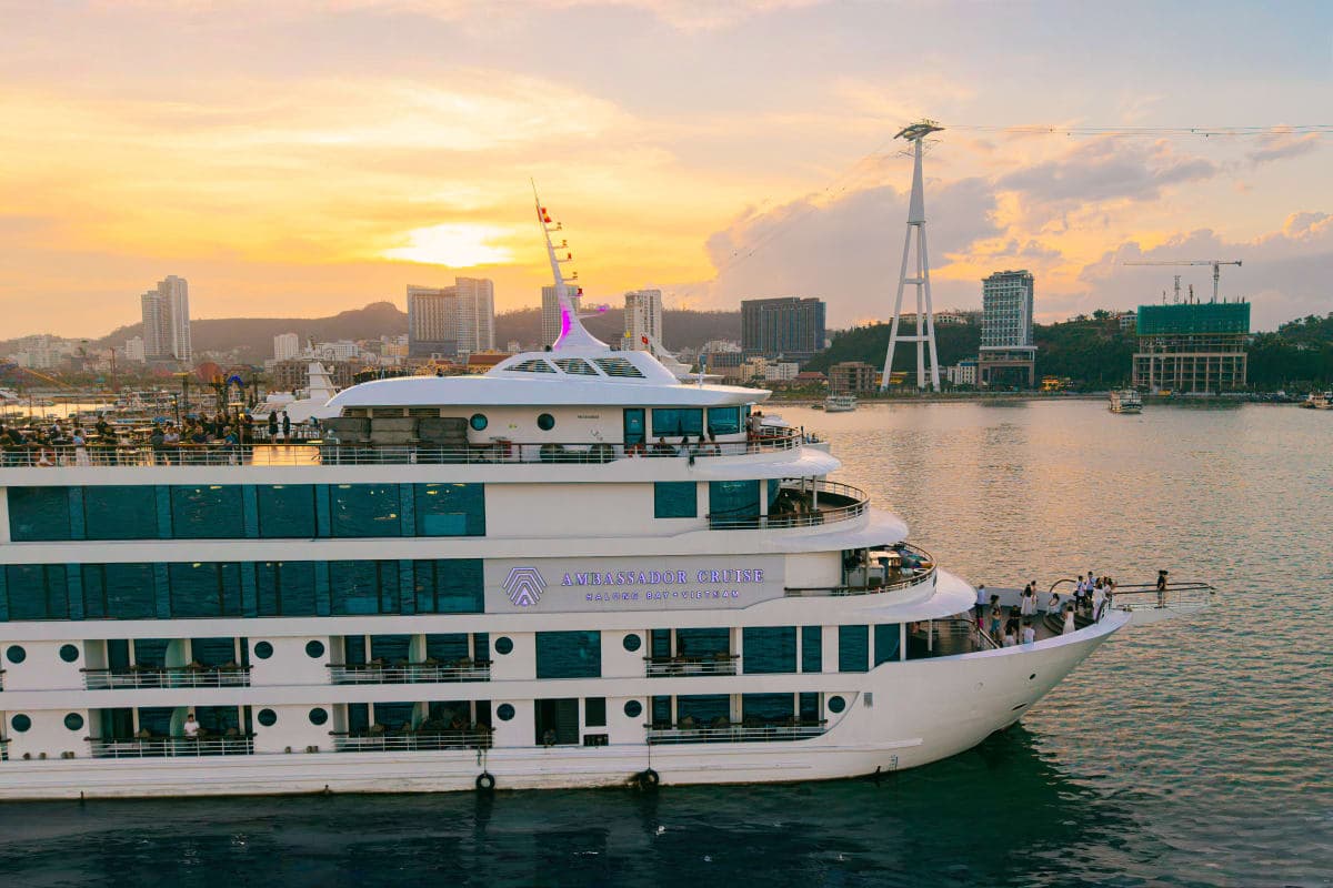 Ambassador day cruise