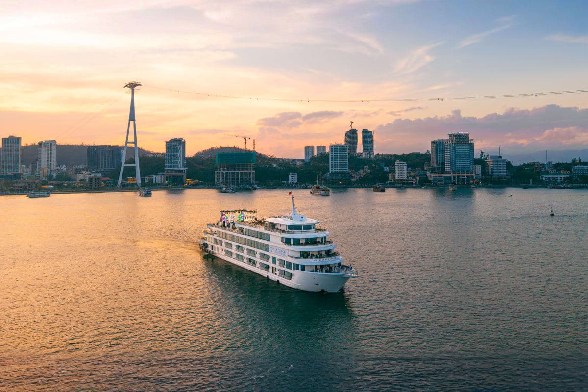 Ambassador day cruise