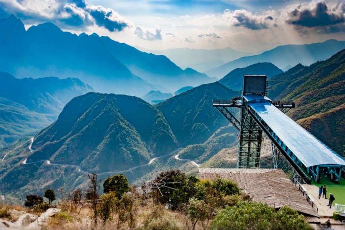 Rong May Glass Bridge