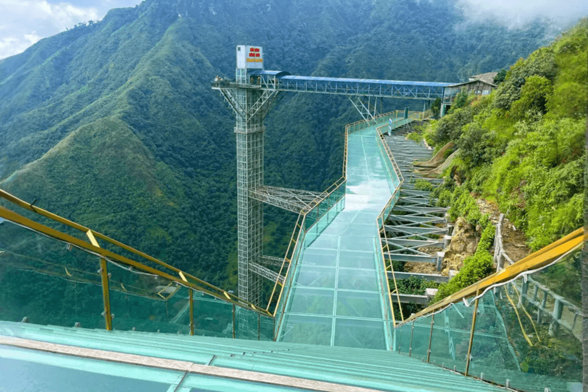 Rong May Glass Bridge