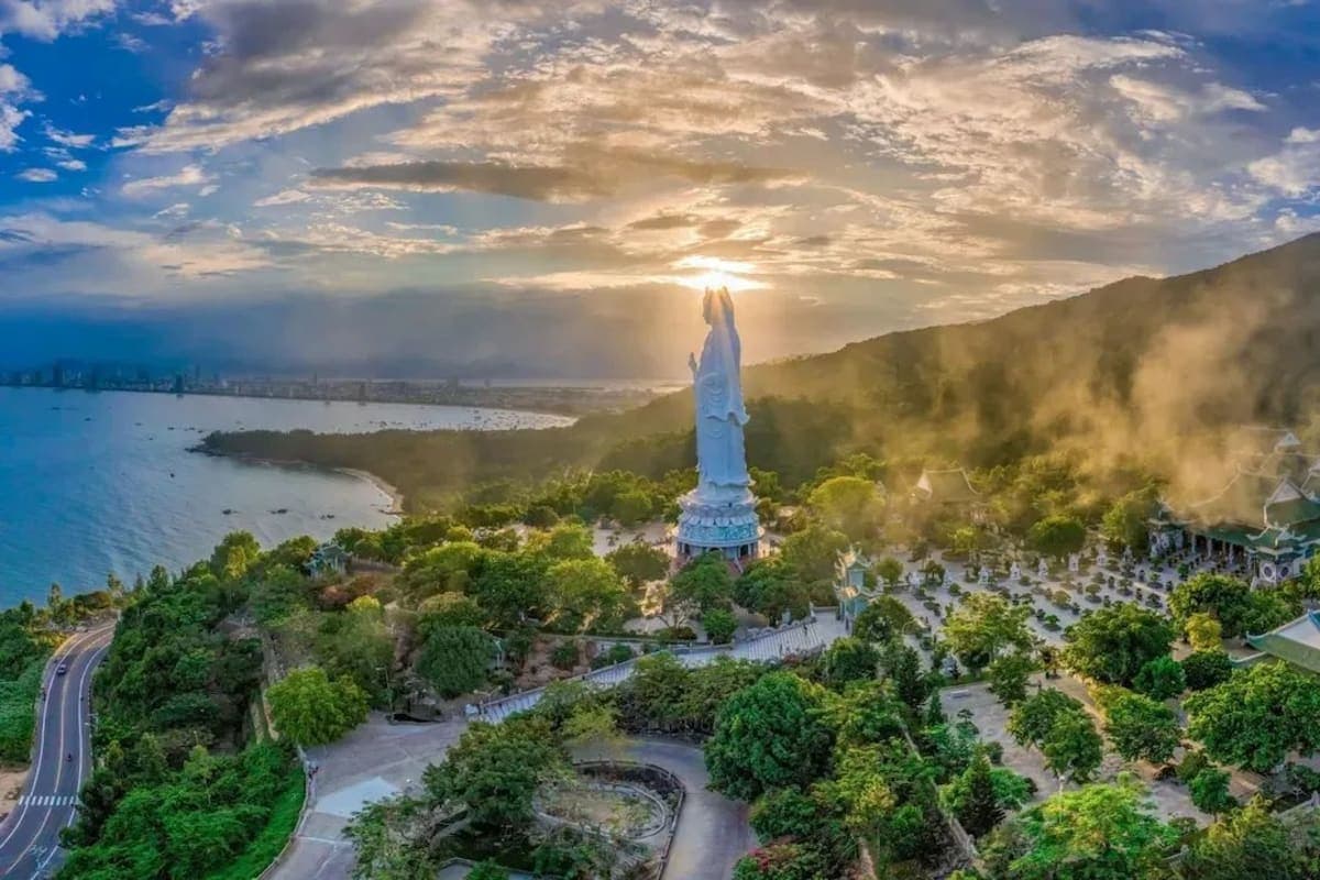 Lady Buddha statue,