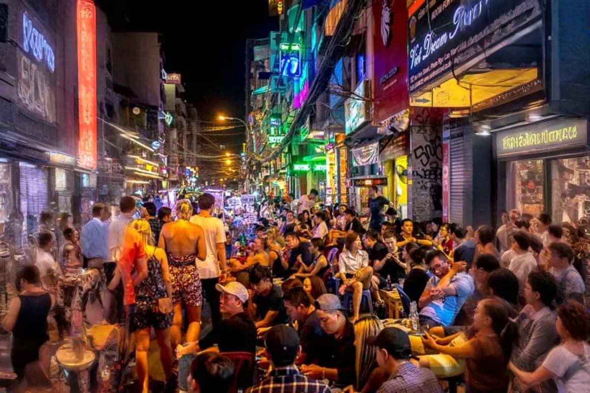 Sai Gon Street Food Tour By Motobike Sharing