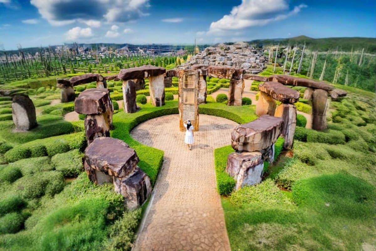 Nong Nooch Tropical Garden Shared Tour