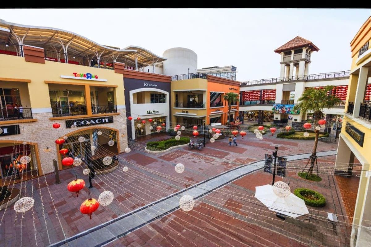 Genting Highlands Tour with Awana Cable Car and Batu Caves Visit