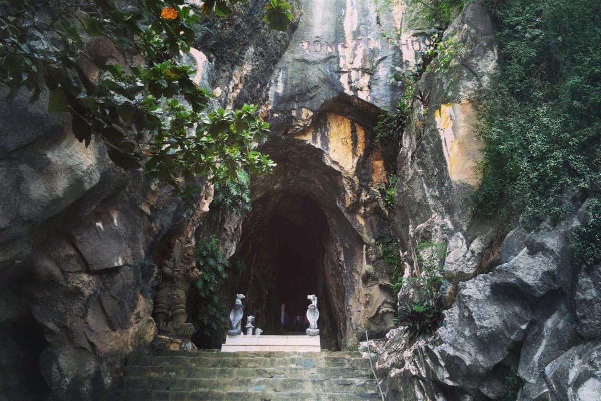 Marble Mountains and Hoi An Tour