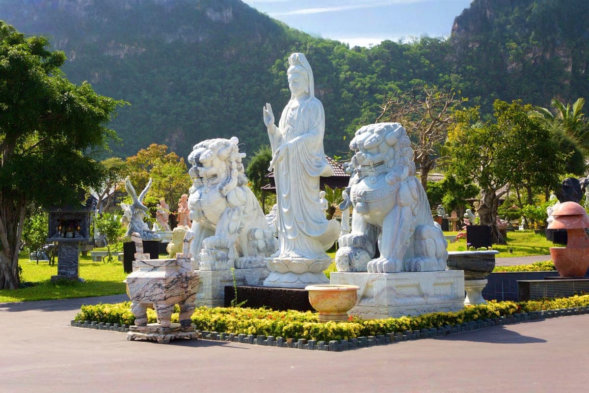 Linh Ung Pagoda Marble Mountains and Am Phu Cave Tour