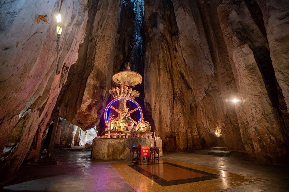 Linh Ung Pagoda Marble Mountains and Am Phu Cave Tour