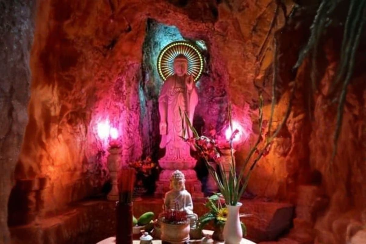 Linh Ung Pagoda Marble Mountains and Am Phu Cave Afternoon Tour