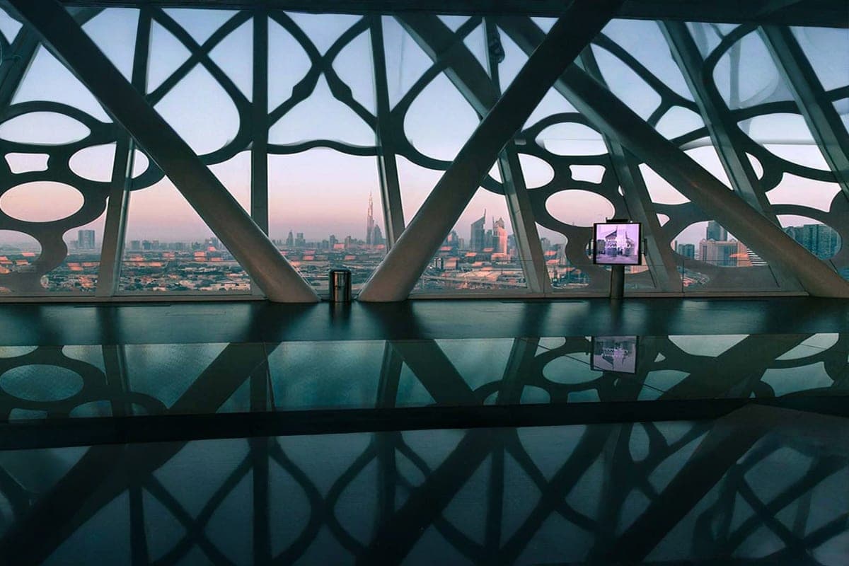 Dubai frame 5
