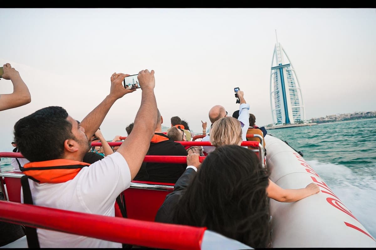 uae dubai love boat