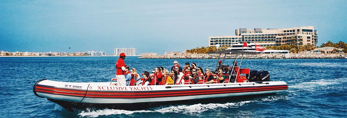 exclusive boat ride dubai
