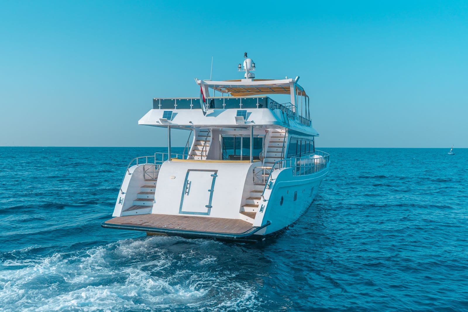 Sunset yacht Dubai