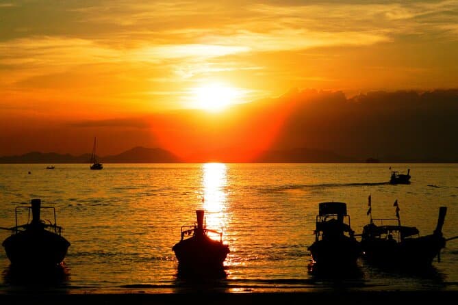 7 Island tour by Long Tail Boat