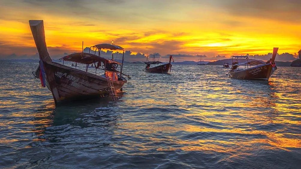 7 Island tour by Long Tail Boat