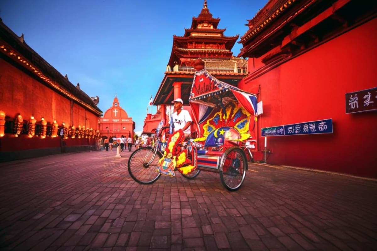 Malacca Night Tour with River Cruise and Trishaw Ride