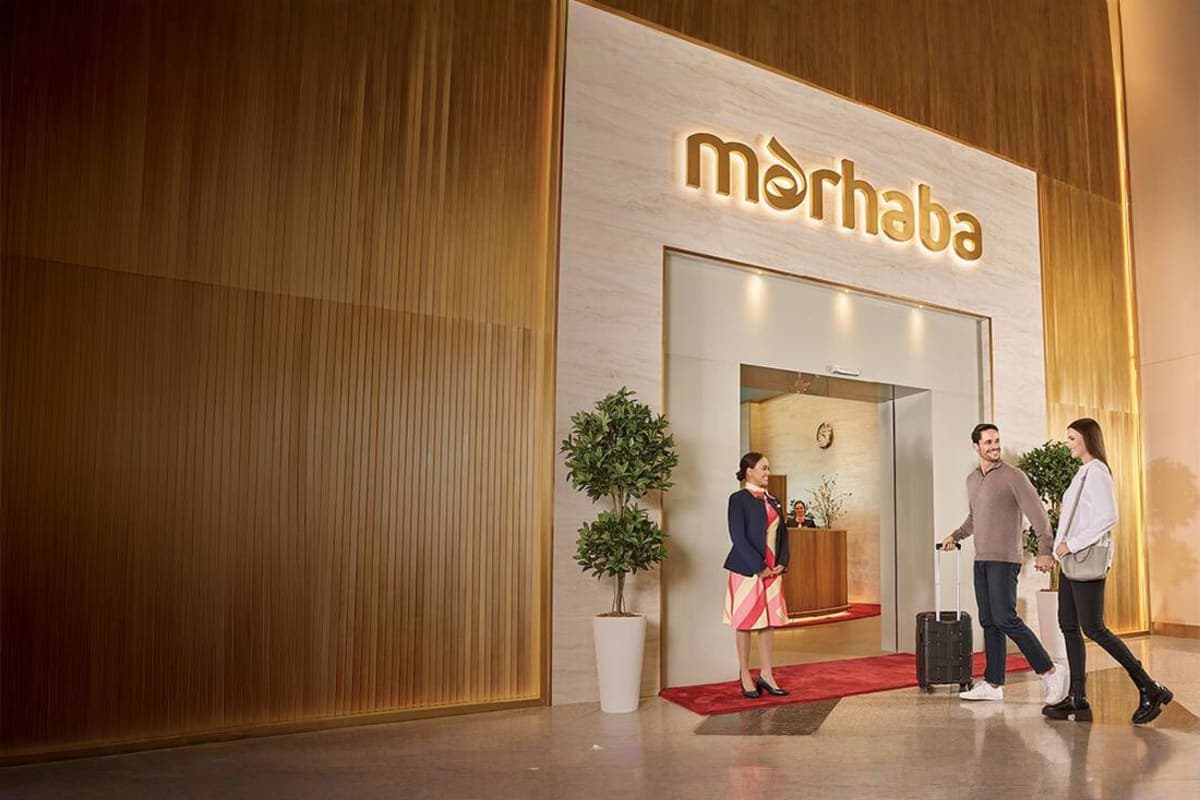 passangers entering marhaba lounge